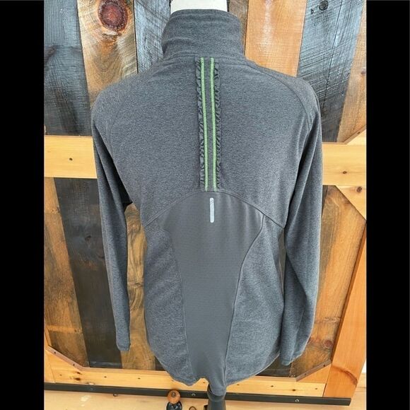 CHAMPION zip front top with neon accents, size M - Picture 7 of 8